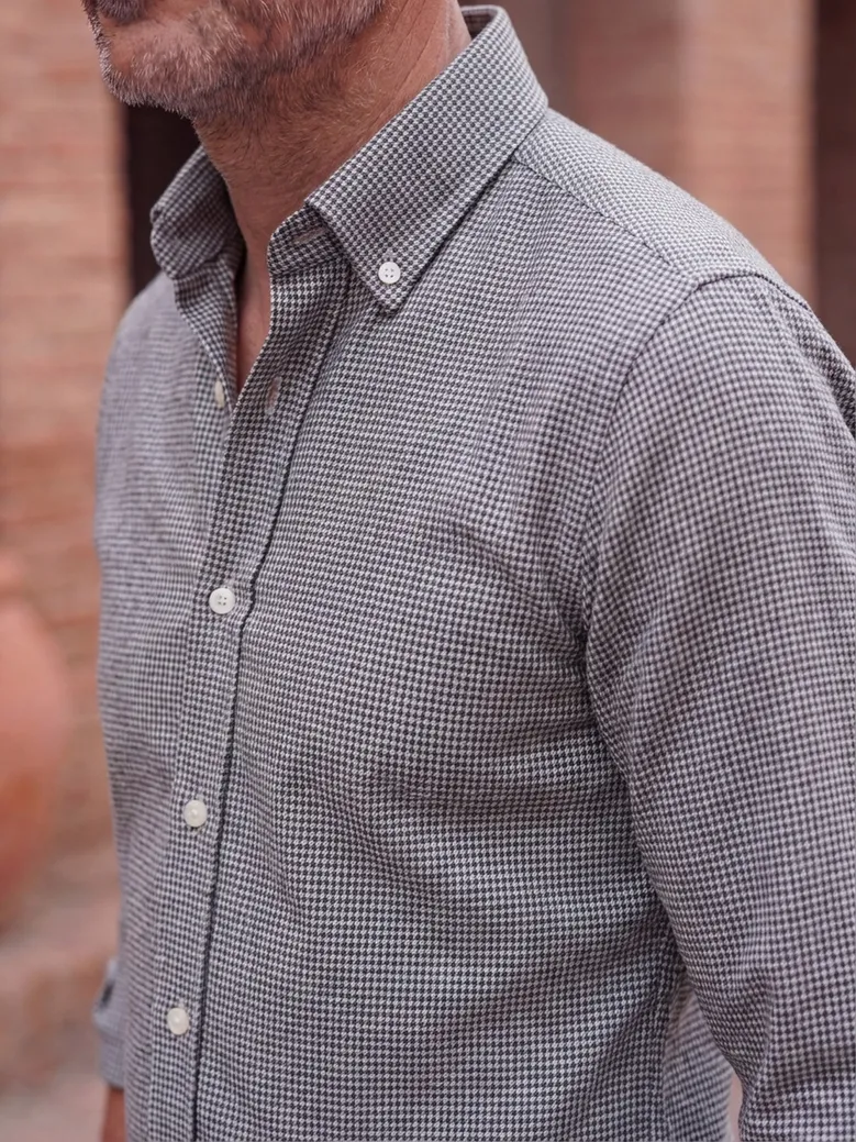 Camicia bianca in popeline facile da stirare
