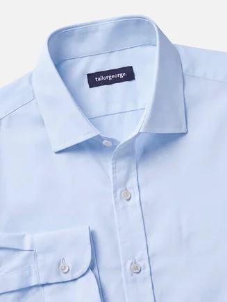 Camicia in popeline azzurro cielo facile da stirare