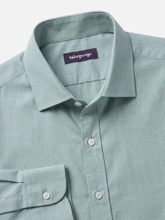 Camicia verde semplice facile da stirare